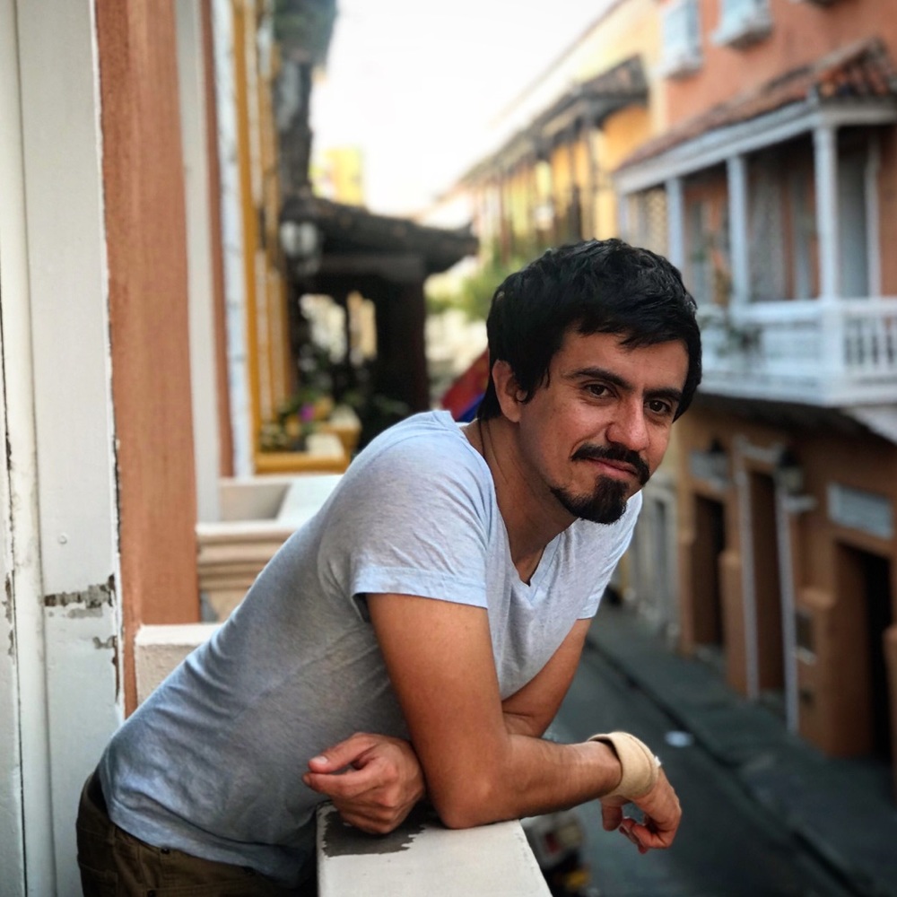 Meet your Posher, Luis